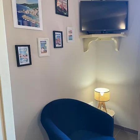 Avec Piscine Apartment